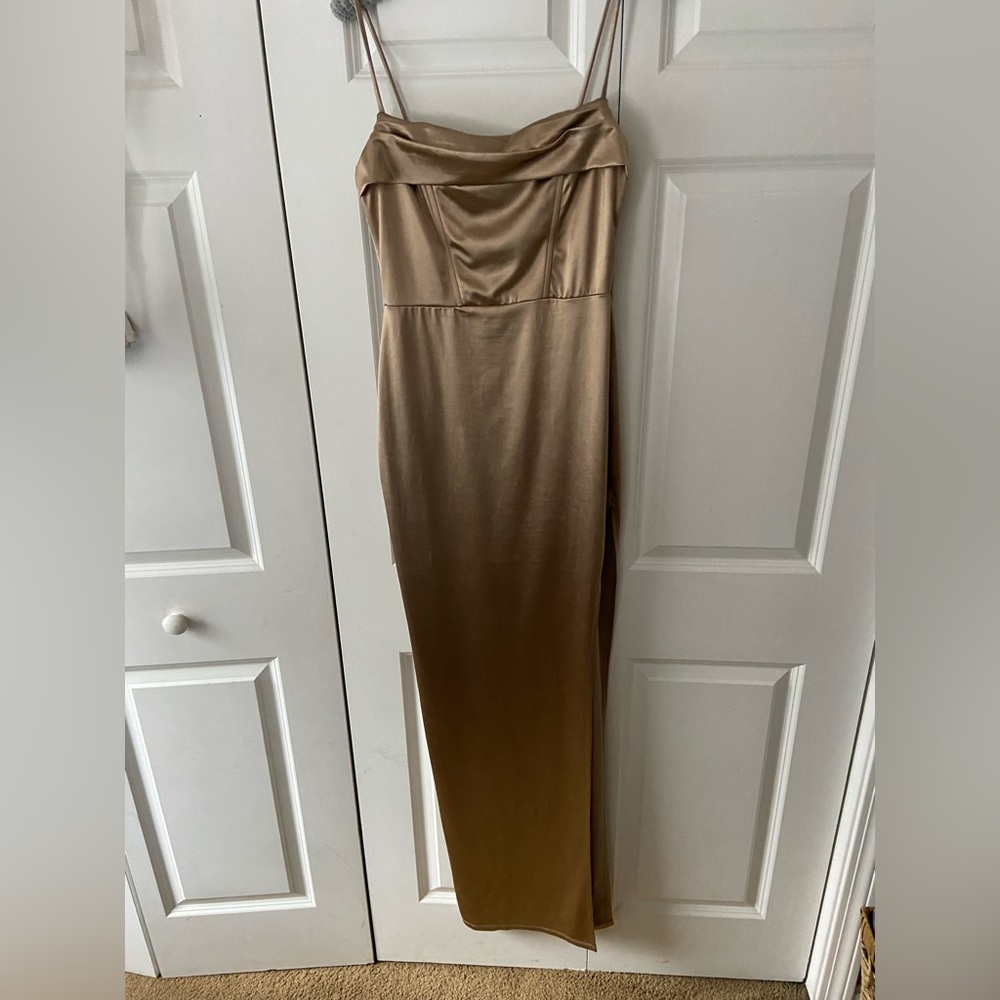 Windsor Gold Formal Dress size 10. Only worn ONCE!